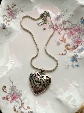 ✨Brighton NWT Contempo Heart Pendant Necklace Silver Snake Chain J49520 New✨